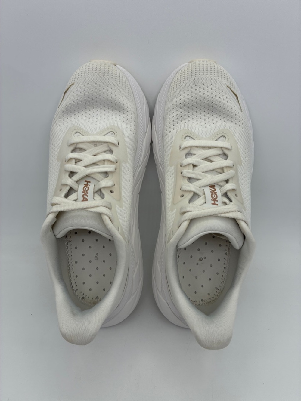 Hoka One One White Rose Gold Women's Arahi 7 Running Shoes   |  Size: 6B - Picture 5 of 16